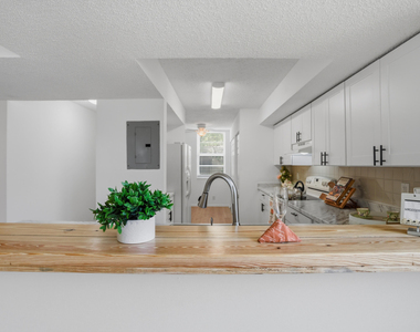 8296 Nw 24th Street - Photo Thumbnail 13