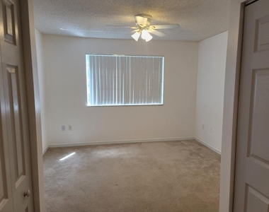 4163 N Haverhill Road - Photo Thumbnail 5