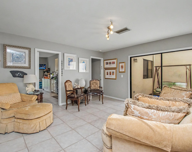 7678 Solimar Circle - Photo Thumbnail 6