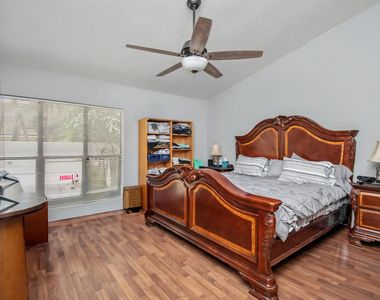 7678 Solimar Circle - Photo Thumbnail 22
