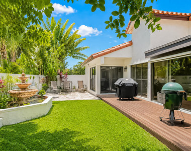 7678 Solimar Circle - Photo Thumbnail 29