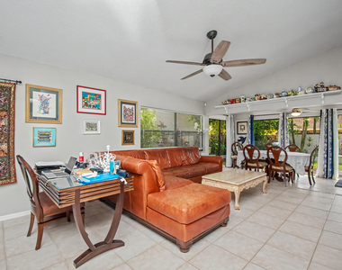 7678 Solimar Circle - Photo Thumbnail 10