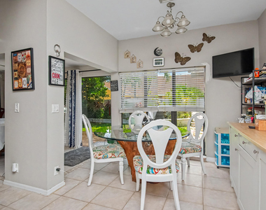 7678 Solimar Circle - Photo Thumbnail 18