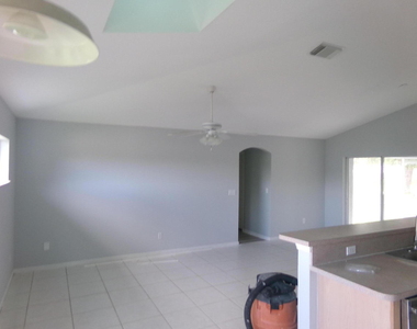 502 Sw Souris Avenue - Photo Thumbnail 4