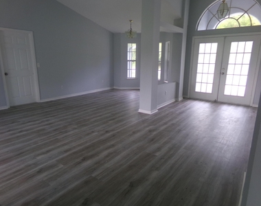 502 Sw Souris Avenue - Photo Thumbnail 2