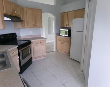 502 Sw Souris Avenue - Photo Thumbnail 6