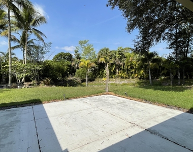 17548 32nd Lane N - Photo Thumbnail 34