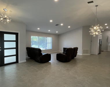 17548 32nd Lane N - Photo Thumbnail 5