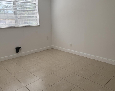 5750 Nw 64th Avenue - Photo Thumbnail 10