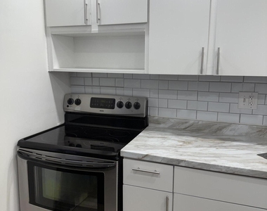 5750 Nw 64th Avenue - Photo Thumbnail 1