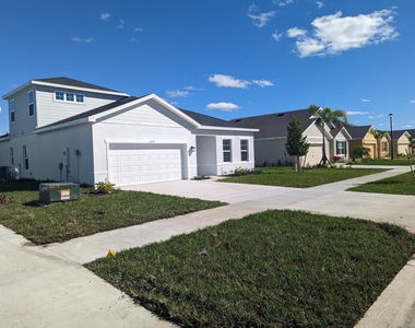 10579 Sw Vasari Way - Photo Thumbnail 1