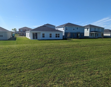 10579 Sw Vasari Way - Photo Thumbnail 6