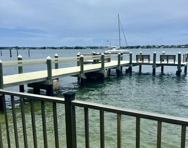 5200 N Flagler Drive - Photo Thumbnail 11