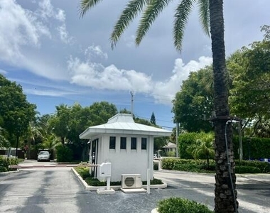 5200 N Flagler Drive - Photo Thumbnail 20