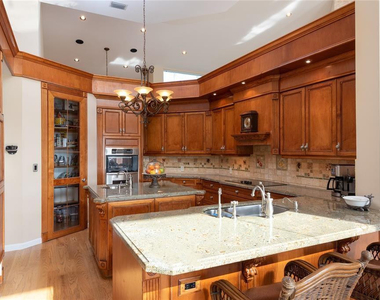 3190 Willow Lane - Photo Thumbnail 8