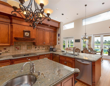 3190 Willow Lane - Photo Thumbnail 7