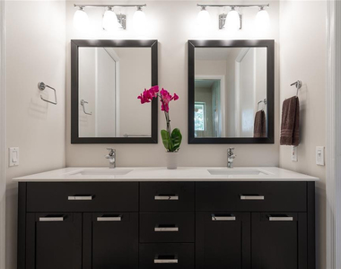 3190 Willow Lane - Photo Thumbnail 16