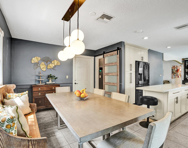 1430 Ne 57th Street - Photo Thumbnail 11