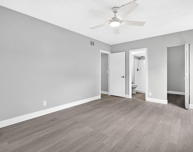 6495 Chasewood Drive - Photo Thumbnail 11