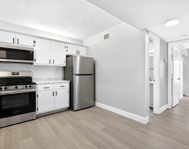 6495 Chasewood Drive - Photo Thumbnail 5