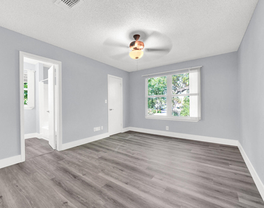 2319 N Congress Avenue - Photo Thumbnail 16