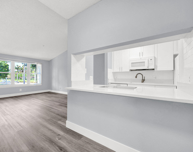 2319 N Congress Avenue - Photo Thumbnail 9