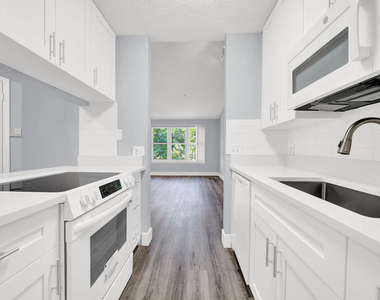 2319 N Congress Avenue - Photo Thumbnail 12