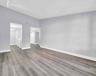 2319 N Congress Avenue - Photo Thumbnail 7