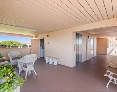 2515 Ne 2nd Court - Photo Thumbnail 4