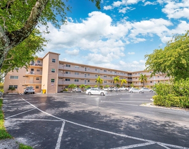2515 Ne 2nd Court - Photo Thumbnail 1