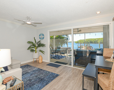 110 Sw Hideaway Place - Photo Thumbnail 12