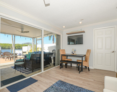 110 Sw Hideaway Place - Photo Thumbnail 10
