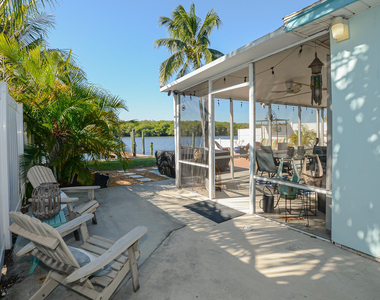 110 Sw Hideaway Place - Photo Thumbnail 25