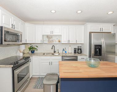 110 Sw Hideaway Place - Photo Thumbnail 8