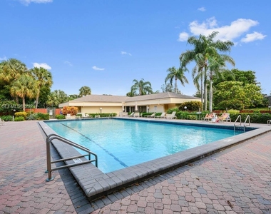 2949 Sw 22nd Circle - Photo Thumbnail 21