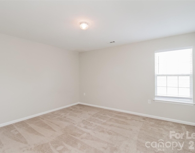 905 River Trail Road - Photo Thumbnail 7
