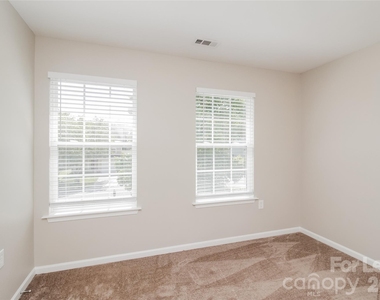 905 River Trail Road - Photo Thumbnail 5