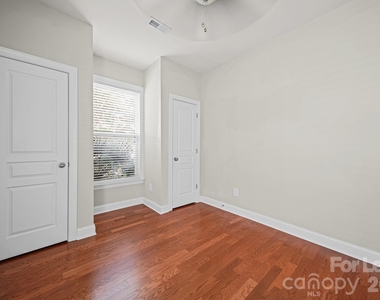 3405 Bidwell Avenue - Photo Thumbnail 19