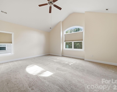 3405 Bidwell Avenue - Photo Thumbnail 27