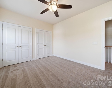 3405 Bidwell Avenue - Photo Thumbnail 34
