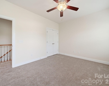 3405 Bidwell Avenue - Photo Thumbnail 36