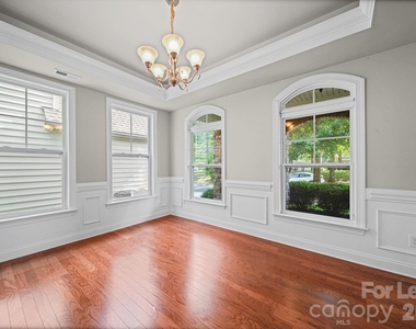 3405 Bidwell Avenue - Photo Thumbnail 14