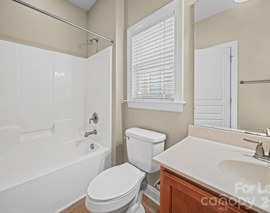 3405 Bidwell Avenue - Photo Thumbnail 21