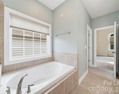 3405 Bidwell Avenue - Photo Thumbnail 29