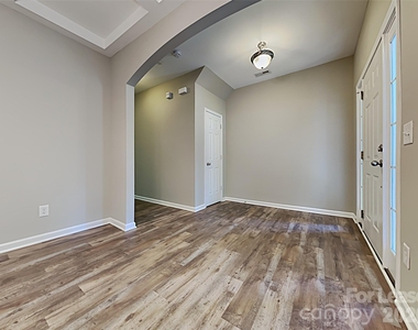 1909 Thorn Crest Drive - Photo Thumbnail 5