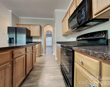 1909 Thorn Crest Drive - Photo Thumbnail 3