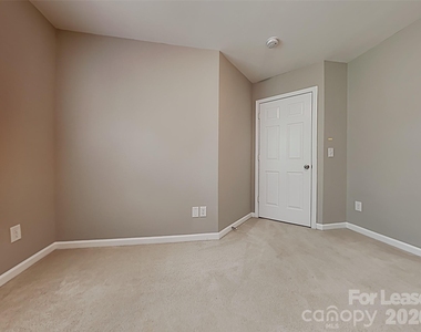 1909 Thorn Crest Drive - Photo Thumbnail 13