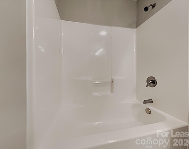 1909 Thorn Crest Drive - Photo Thumbnail 15