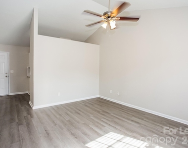 5429 Morning Breeze Lane - Photo Thumbnail 3