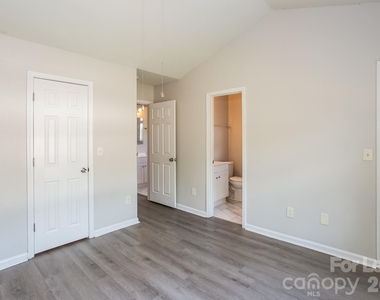5429 Morning Breeze Lane - Photo Thumbnail 6
